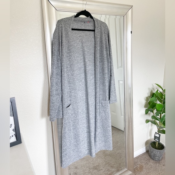 Devoted Cardigan - Picture 2 of 11